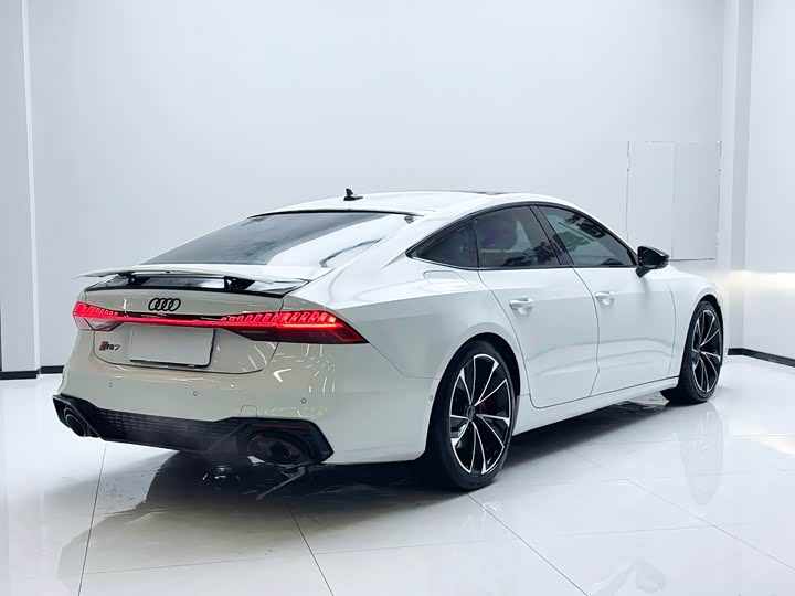 Фото 8 - Audi A7