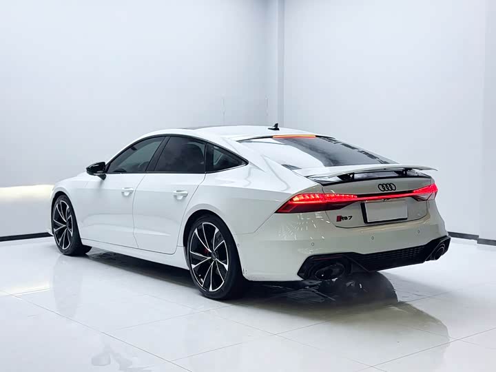 Фото 9 - Audi A7