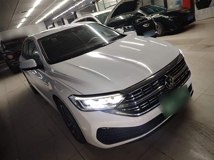 Фото 4 - Volkswagen Sagitar L