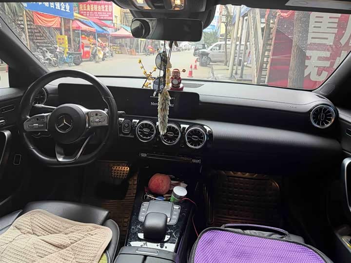 Фото 4 - Mercedes-Benz CLA-Class