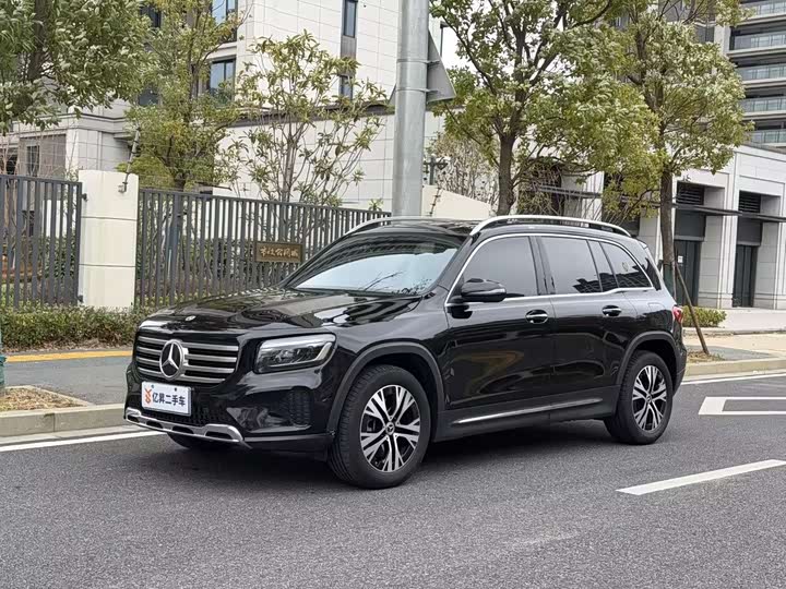 Фото 1 - Mercedes-Benz GLB-Class