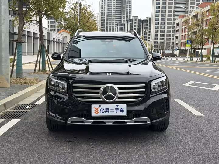 Фото 2 - Mercedes-Benz GLB-Class