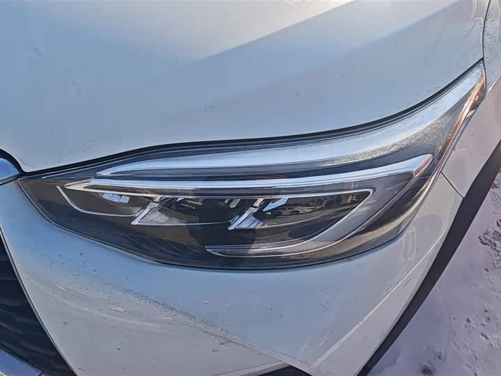 Фото 4 - Toyota Yaris L Hatchback