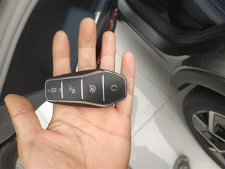 Фото 9 - BYD Yuan Plus