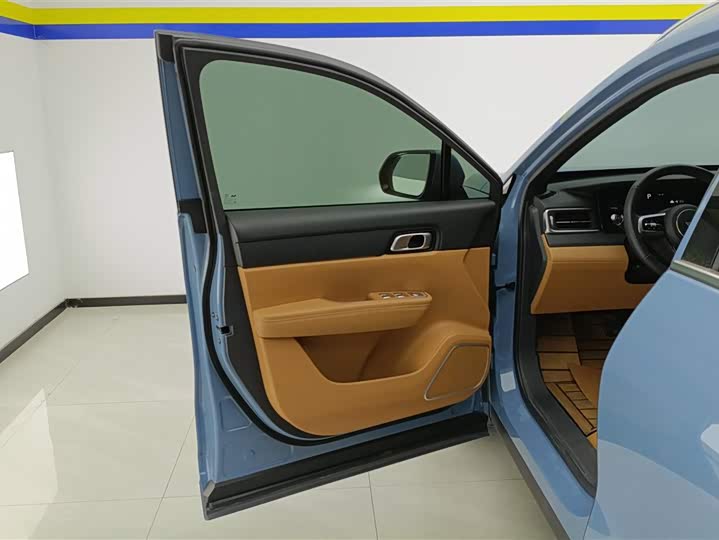 Фото 7 - LiXiang One