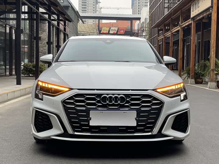 Фото 2 - Audi A3