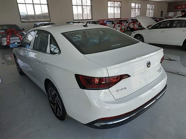 Фото 5 - Volkswagen Sagitar L