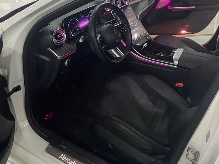 Фото 9 - Mercedes-Benz C-Class