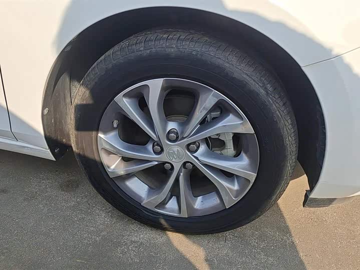 Фото 6 - Buick Verano