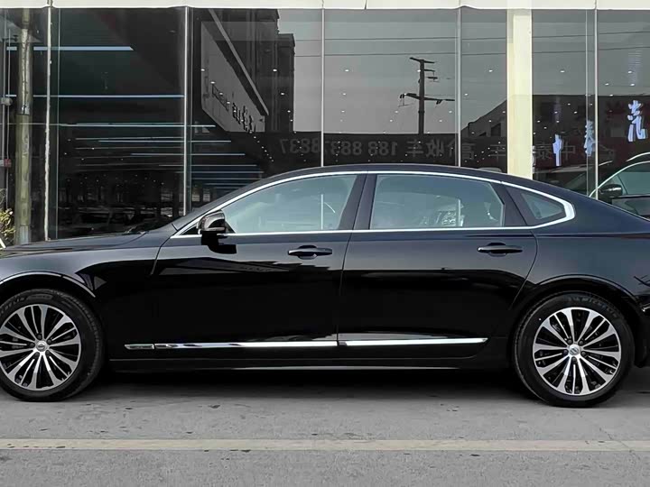 Фото 3 - Volvo S90