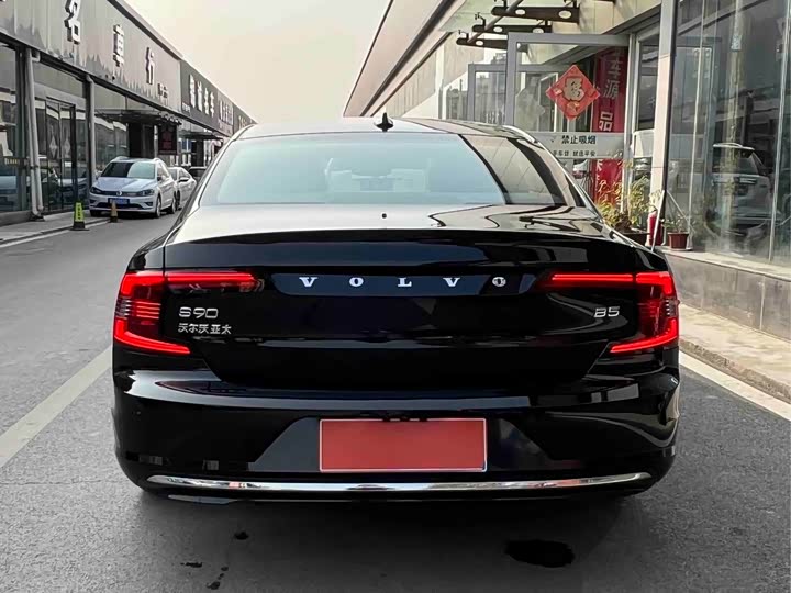 Фото 5 - Volvo S90