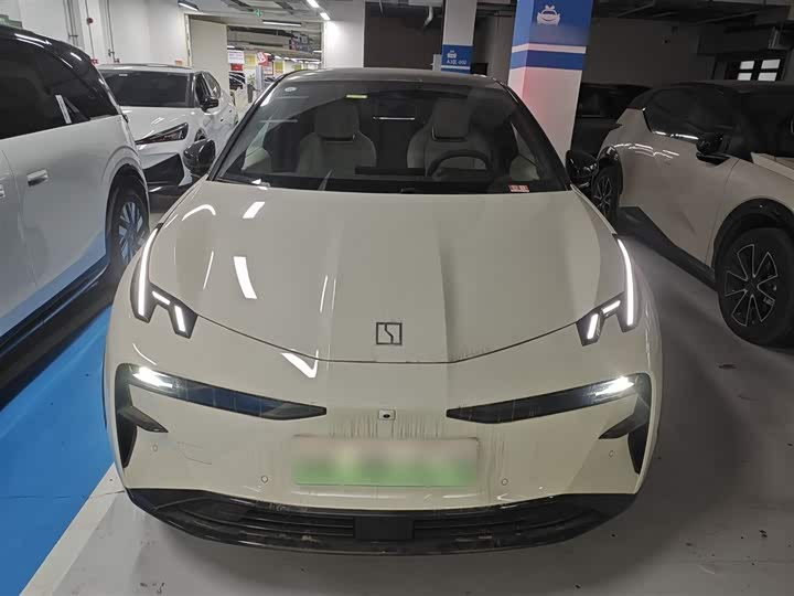 Фото 3 - Zeekr X