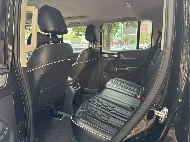 Фото 3 - Tank 300