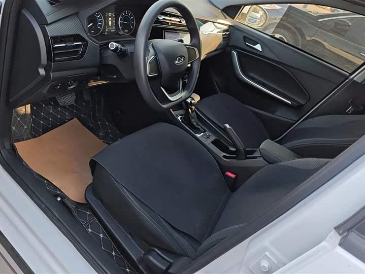 Фото 9 - Chery Tiggo 3x