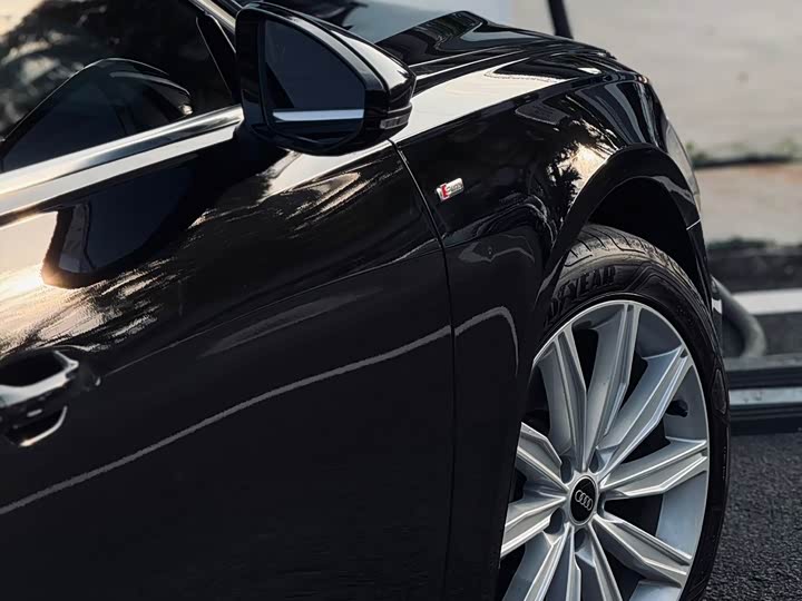 Фото 3 - Audi A6L