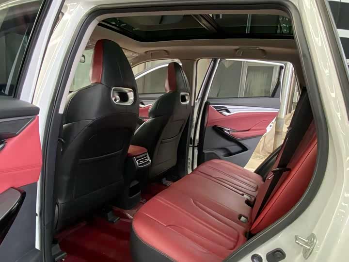 Фото 9 - Changan CS75 Plus