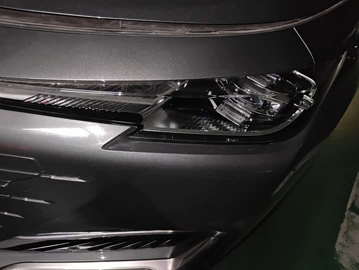 Фото 5 - Changan UNI-K Hybrid