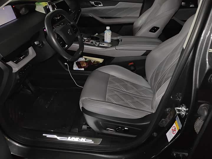 Фото 9 - Changan UNI-K Hybrid