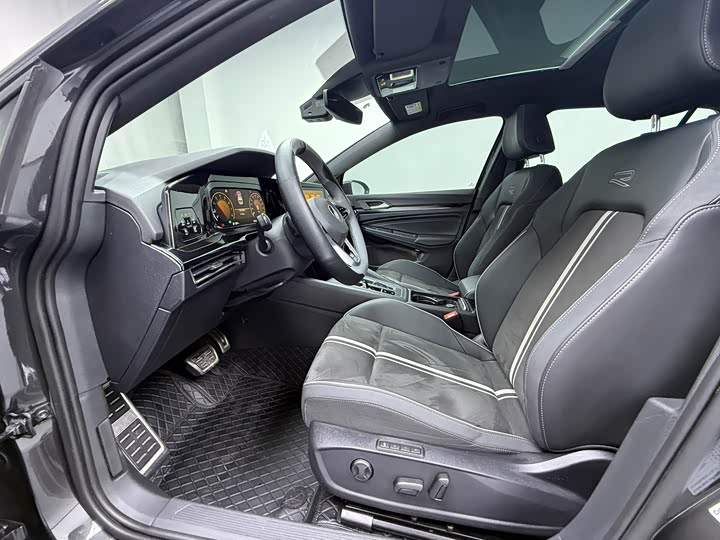 Фото 7 - Volkswagen Golf