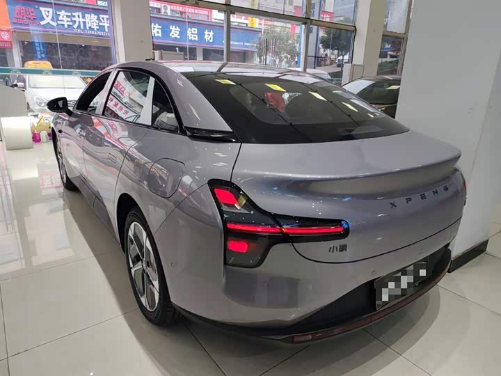 Фото 5 - XPeng Mona M03