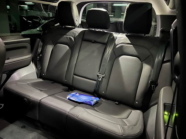 Фото 8 - Land Rover Defender