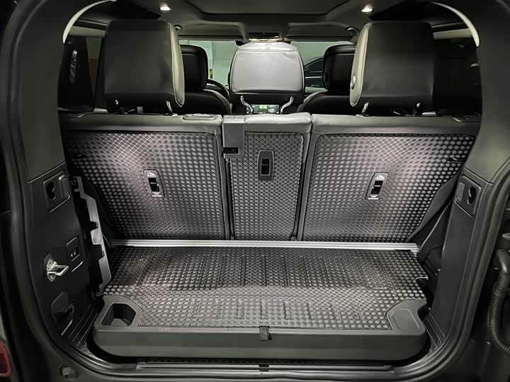 Фото 9 - Land Rover Defender