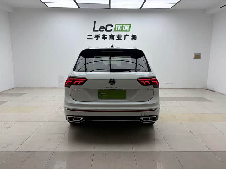 Фото 6 - Volkswagen Tiguan L Pro