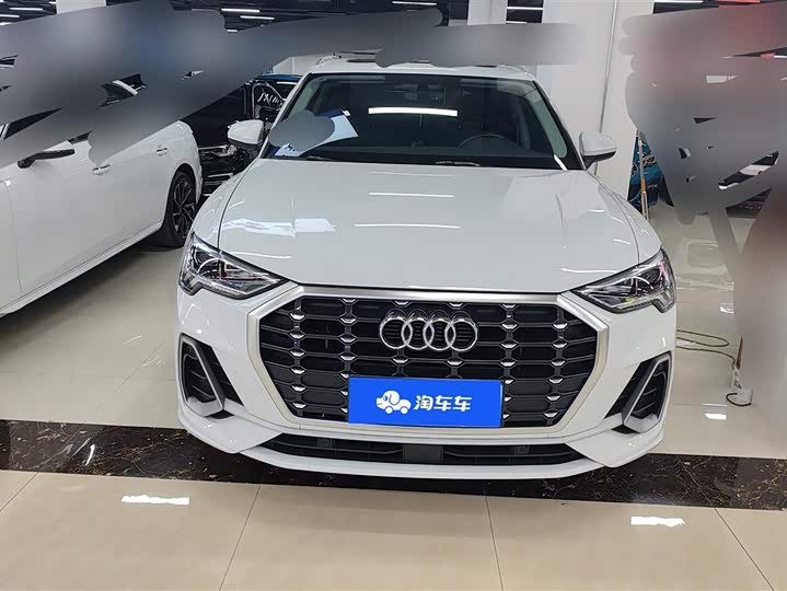 Фото 2 - Audi Q3