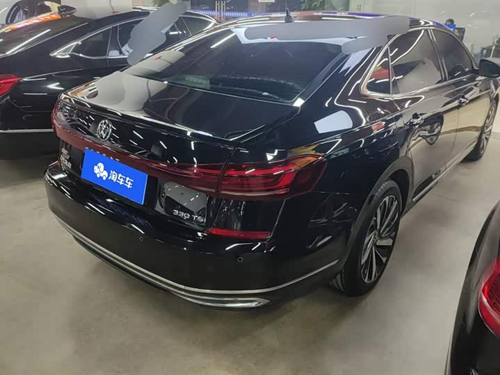 Фото 3 - Volkswagen Passat