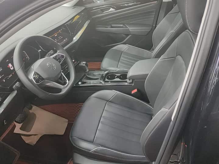 Фото 9 - Volkswagen Passat