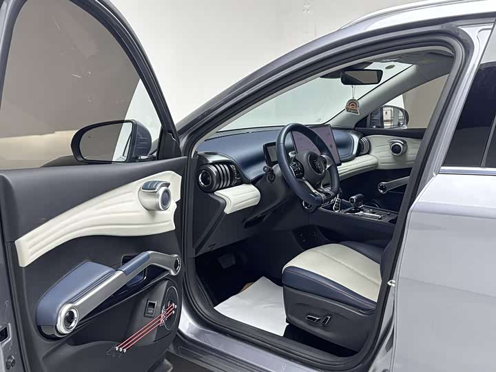 Фото 8 - BYD Yuan Plus