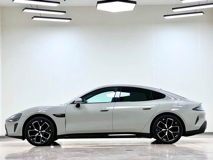 Фото 2 - Xiaomi SU7