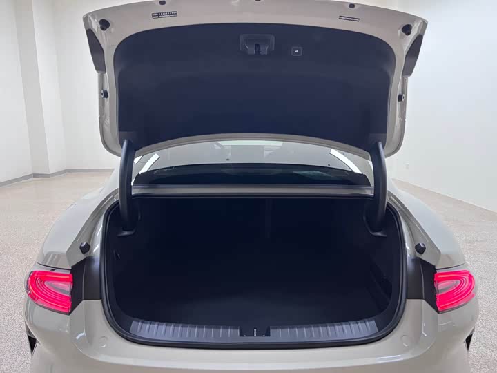 Фото 7 - Xiaomi SU7