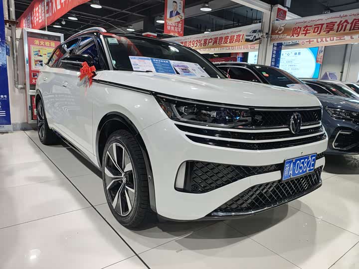 Фото 3 - Volkswagen Tavendor