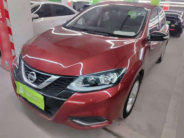 Фото 2 - Nissan Tiida