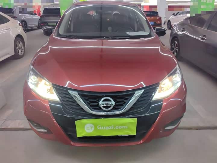 Фото 3 - Nissan Tiida