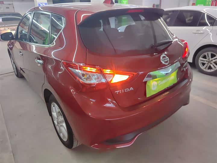 Фото 5 - Nissan Tiida