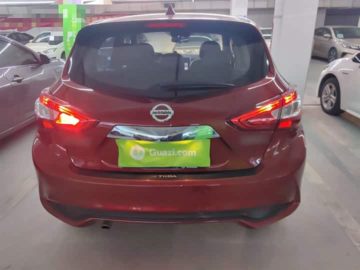 Фото 6 - Nissan Tiida