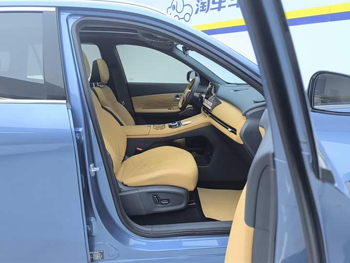 Фото 8 - Geely Galaxy Starship 7