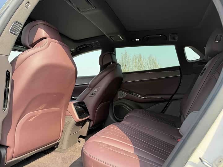 Фото 8 - Denza Z9GT