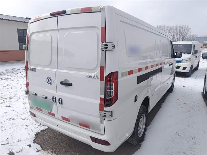 Фото 4 - Dongfeng EM27