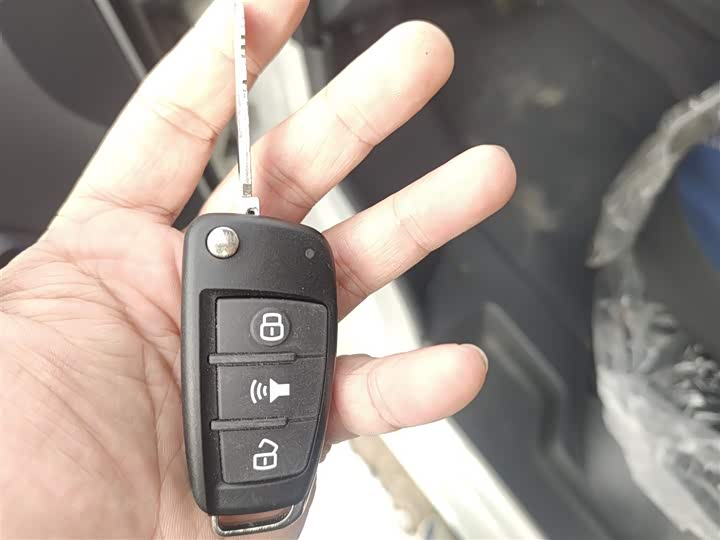 Фото 6 - Dongfeng EM27