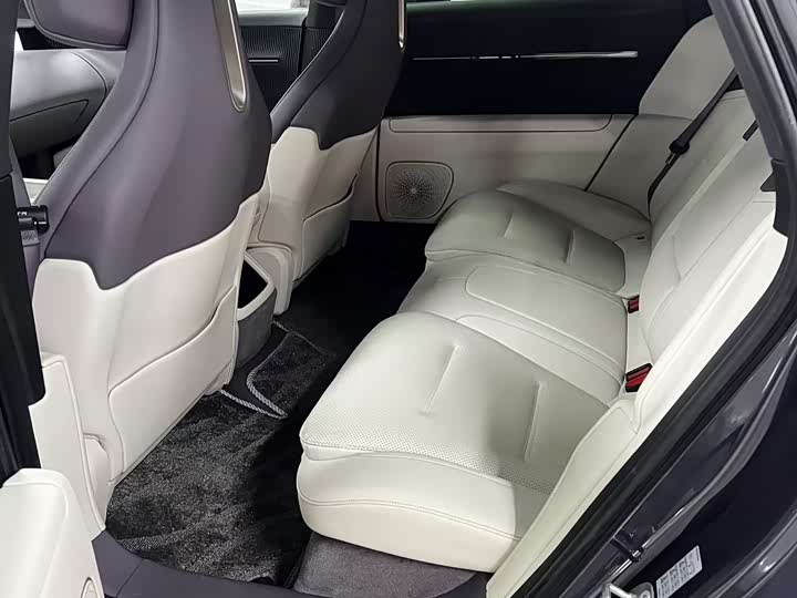 Фото 7 - Avatr 12