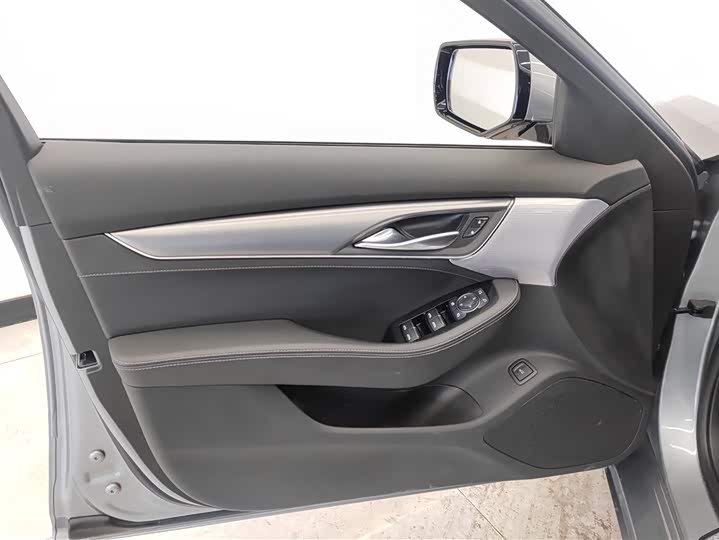 Фото 7 - Cadillac CT5