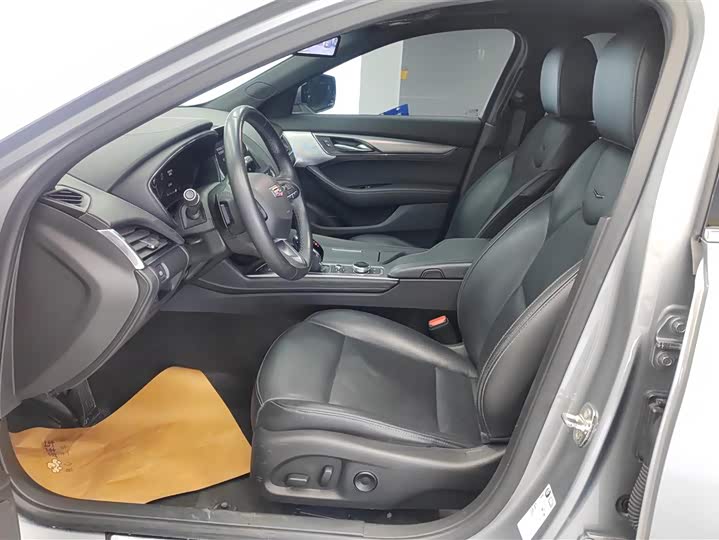 Фото 9 - Cadillac CT5