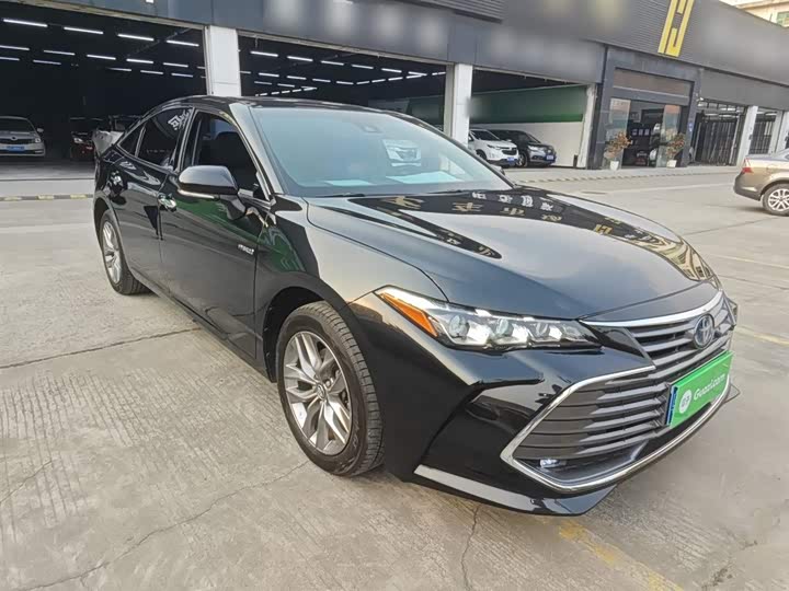 Фото 4 - Toyota Avalon