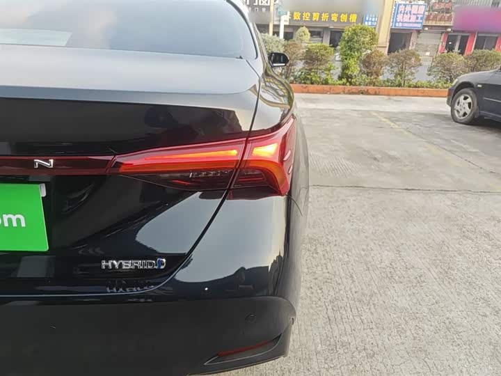 Фото 8 - Toyota Avalon