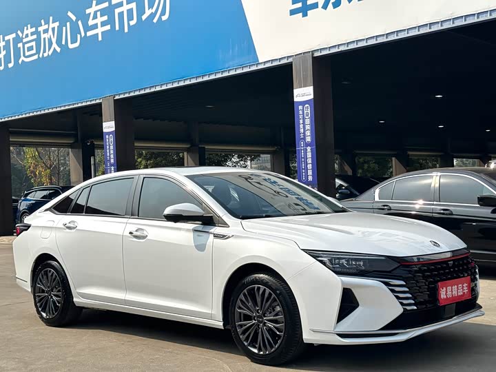 Фото 3 - Dongfeng Aeolus Yixuan Max