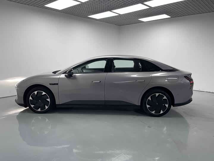 Фото 4 - XPeng Mona M03