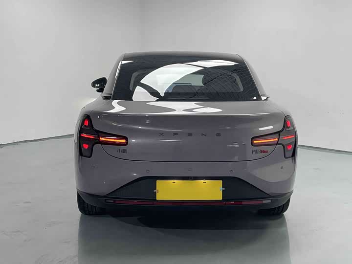 Фото 8 - XPeng Mona M03